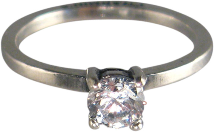 Ring R183 White 'Princess Diamond'