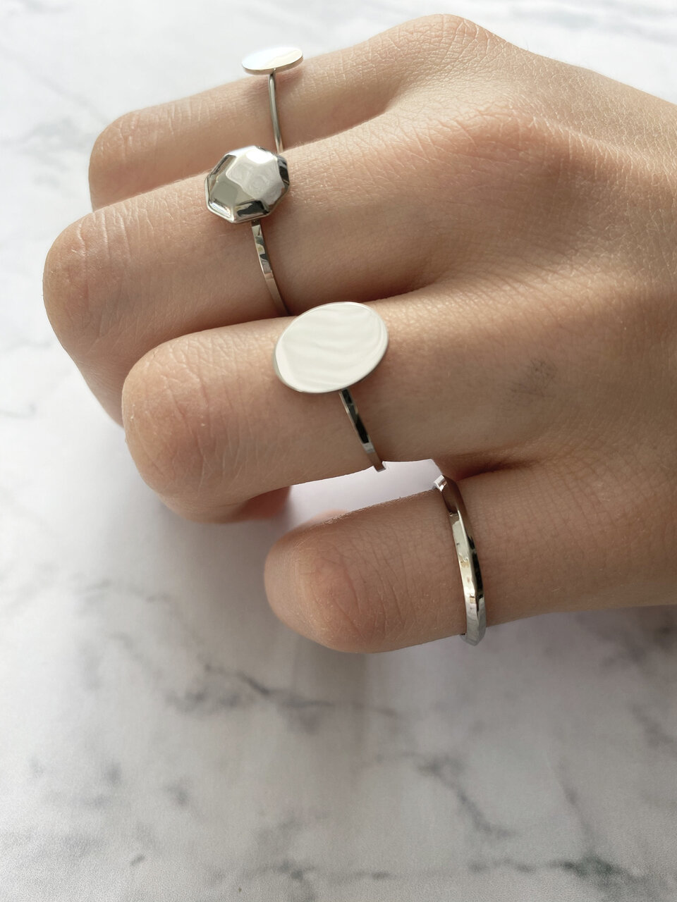 R714 Modern Oval Shiny Steel