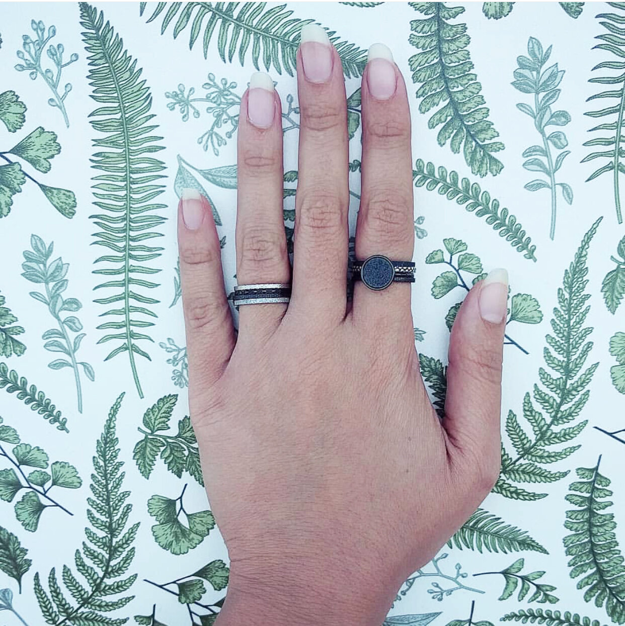 Ring R359 Black 'Snake'