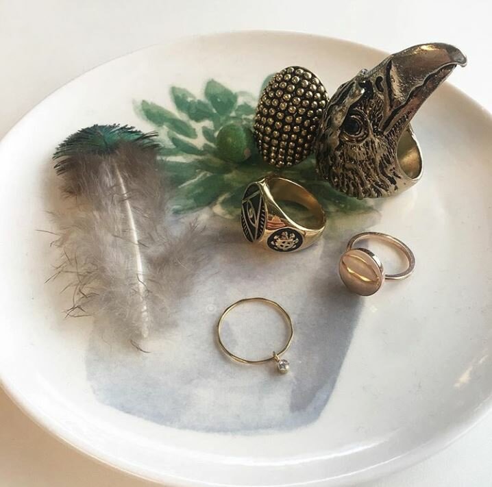 Charmin’s goudkleurige stapelring R597 Vintage Seal Hope goldplated staal