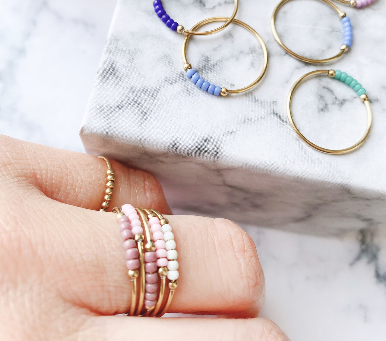 Anxiety Ring Palm White Beads Goldplated R989/KR115 