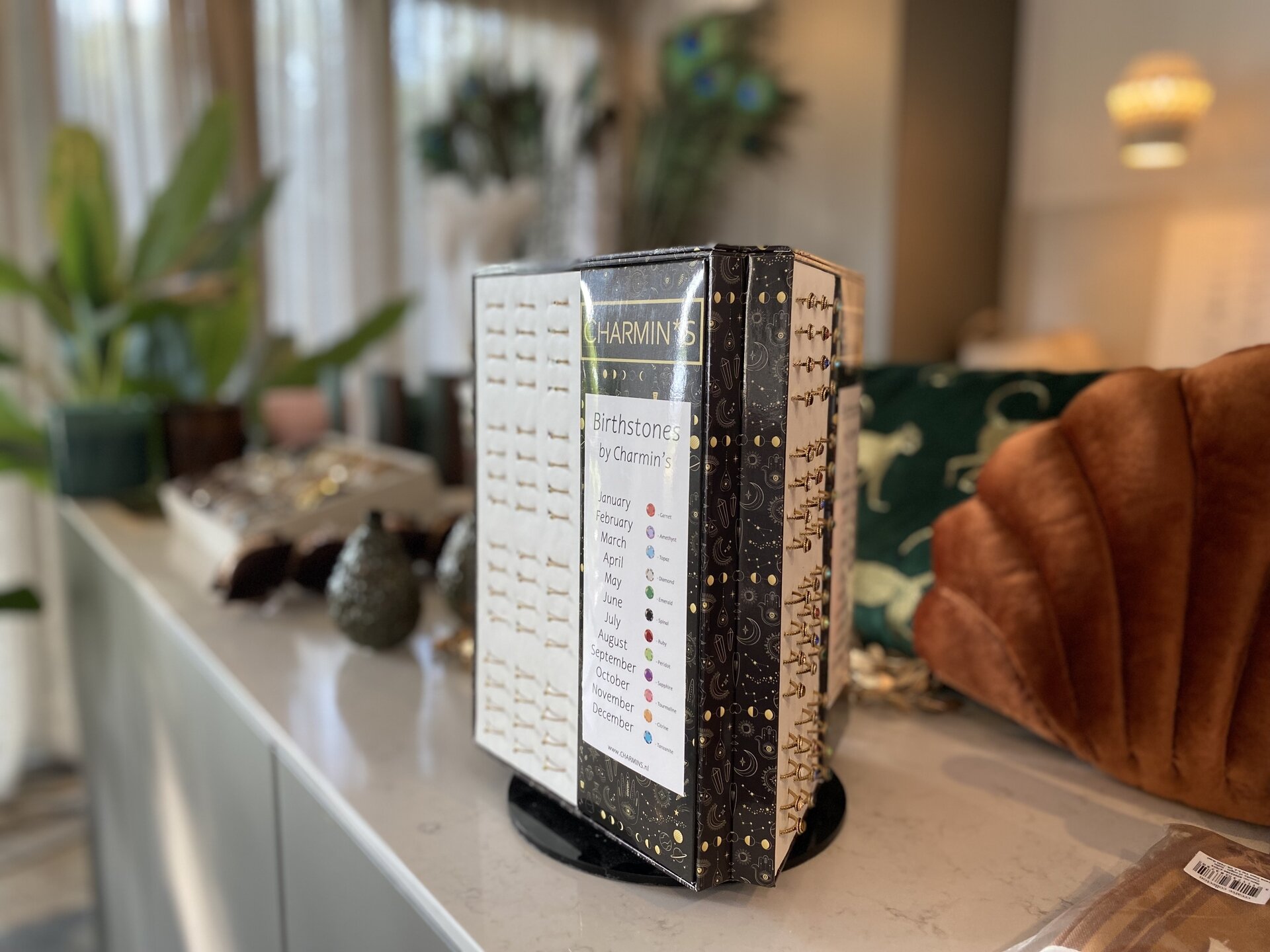 Charmin's Gouden Birtstones Tafel Draaidisplay MET 144 ringen