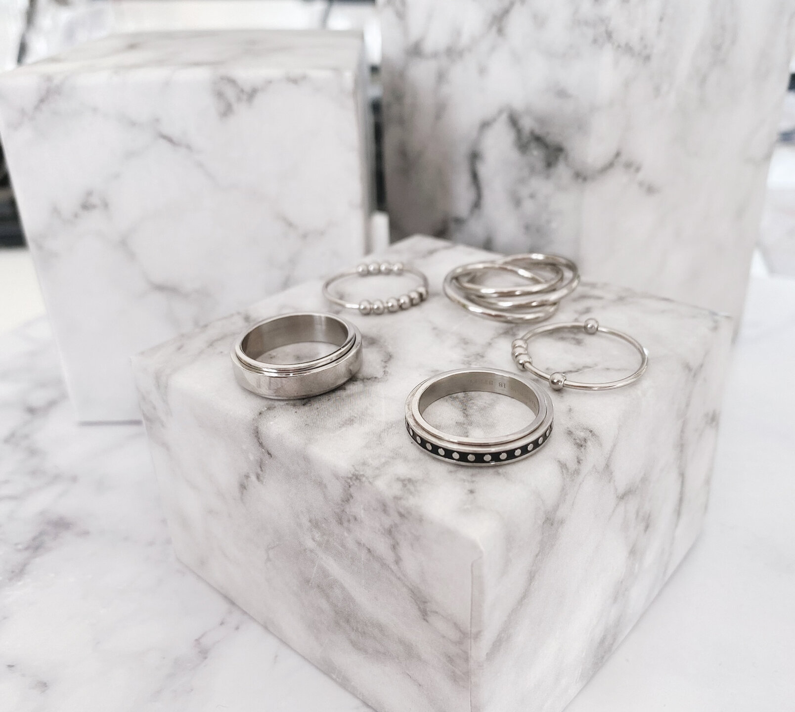 Charmin's Trinity Rolling Anxiety Fidget Ring Rose-Goud-Staalkleurig R1067