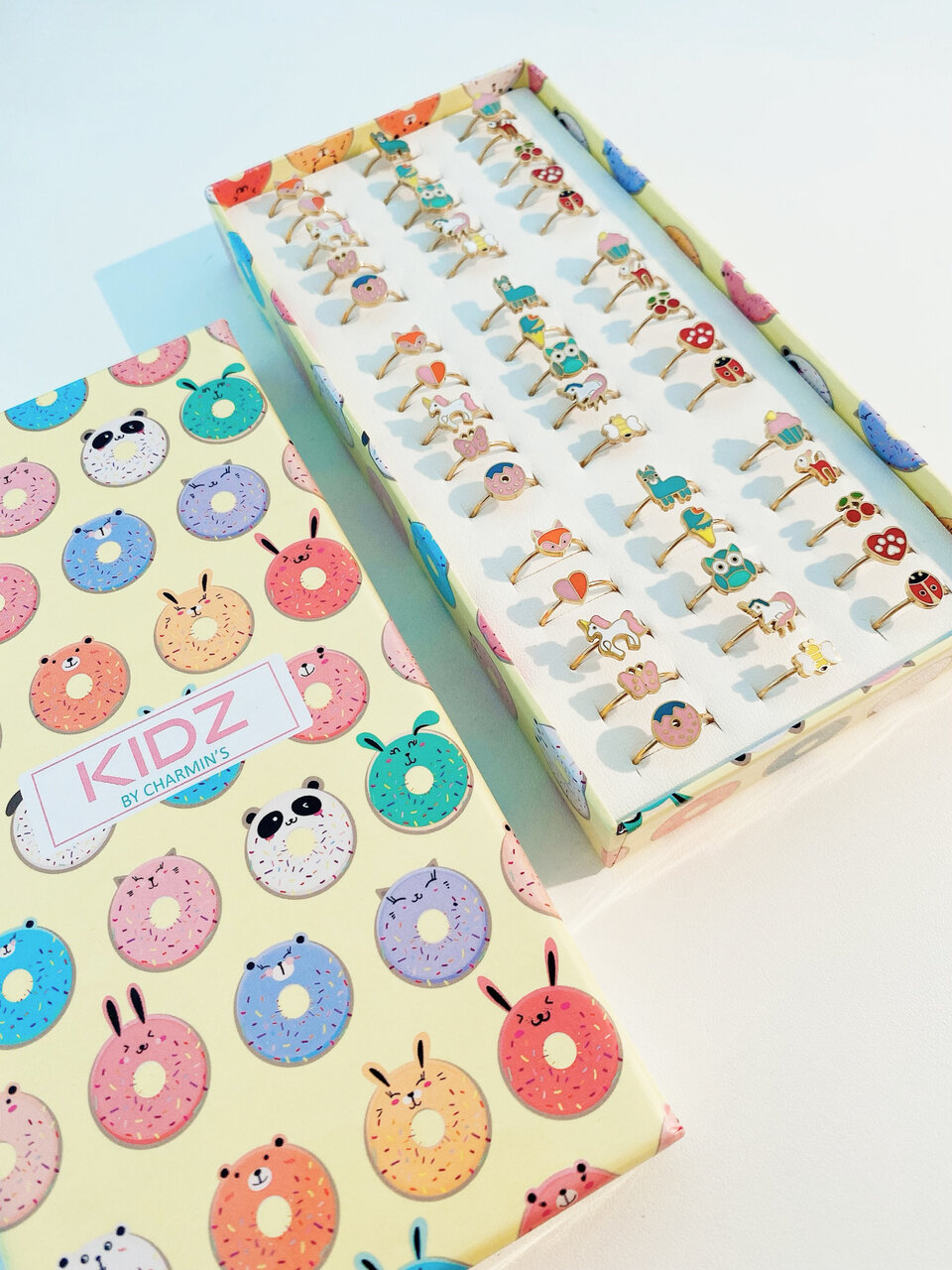Kidz "Donut" Easy Order met Display, stalen goldplated kinderringen in 3 maatjes (3)