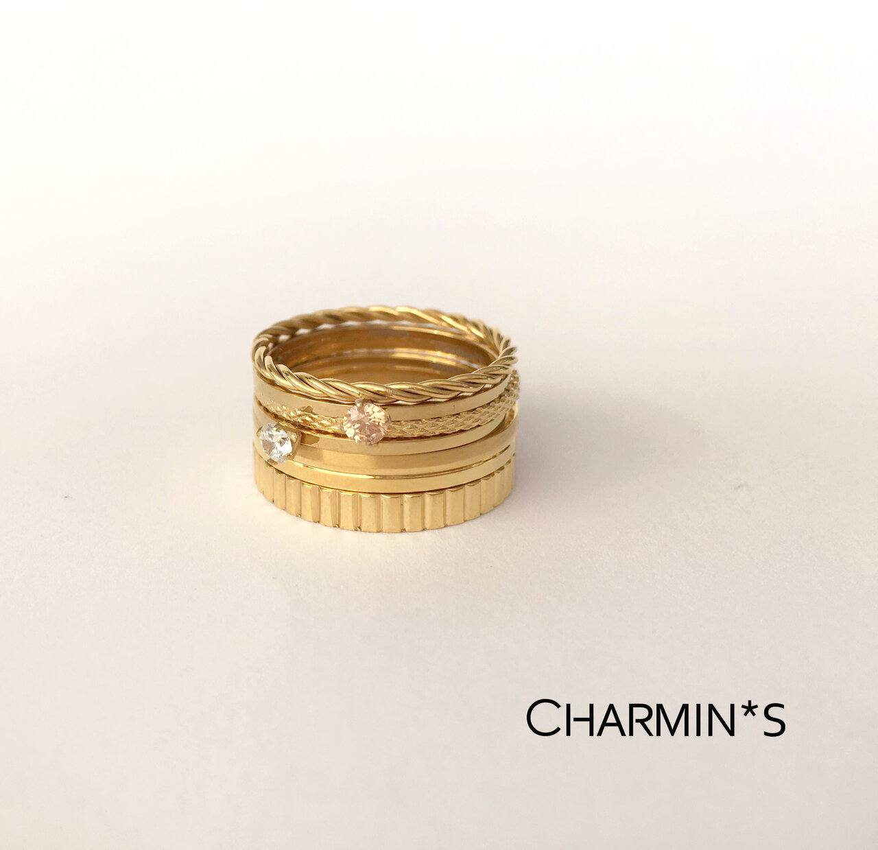 Charmin&rsquo;s goudkleurige stapelring R326 Snake goldplated staal