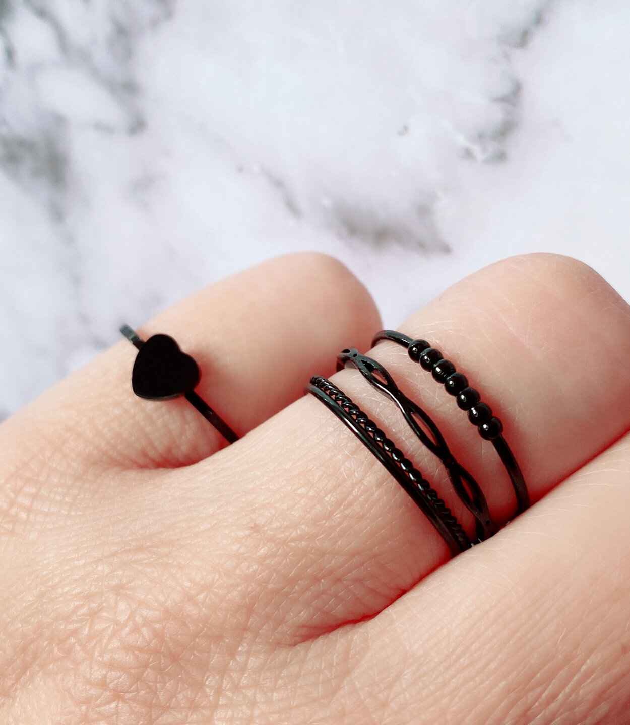 Charmin's Ring Open Gladde Ovaaltjes Goudkleurig R1112