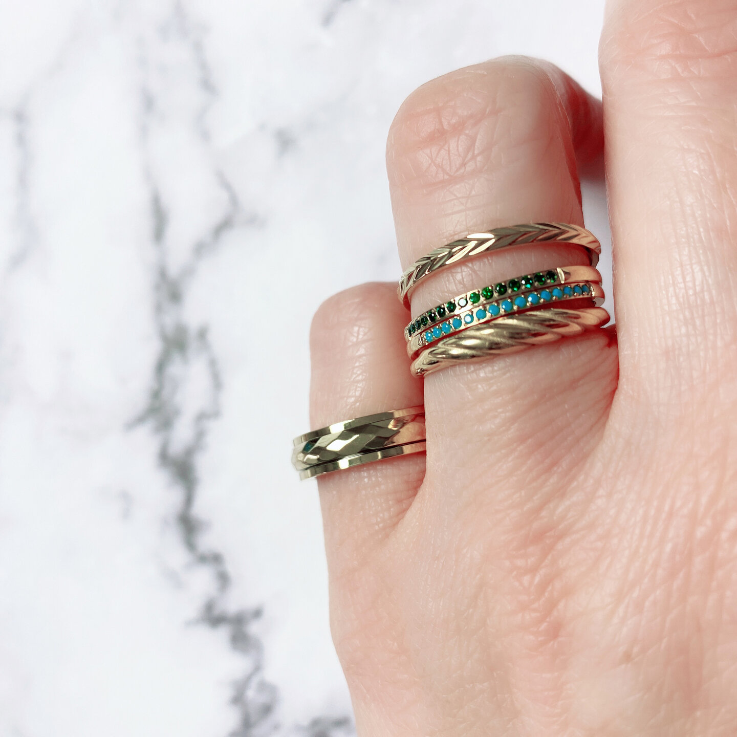 Charmin's Ring Leaves Shiny Gold R1243