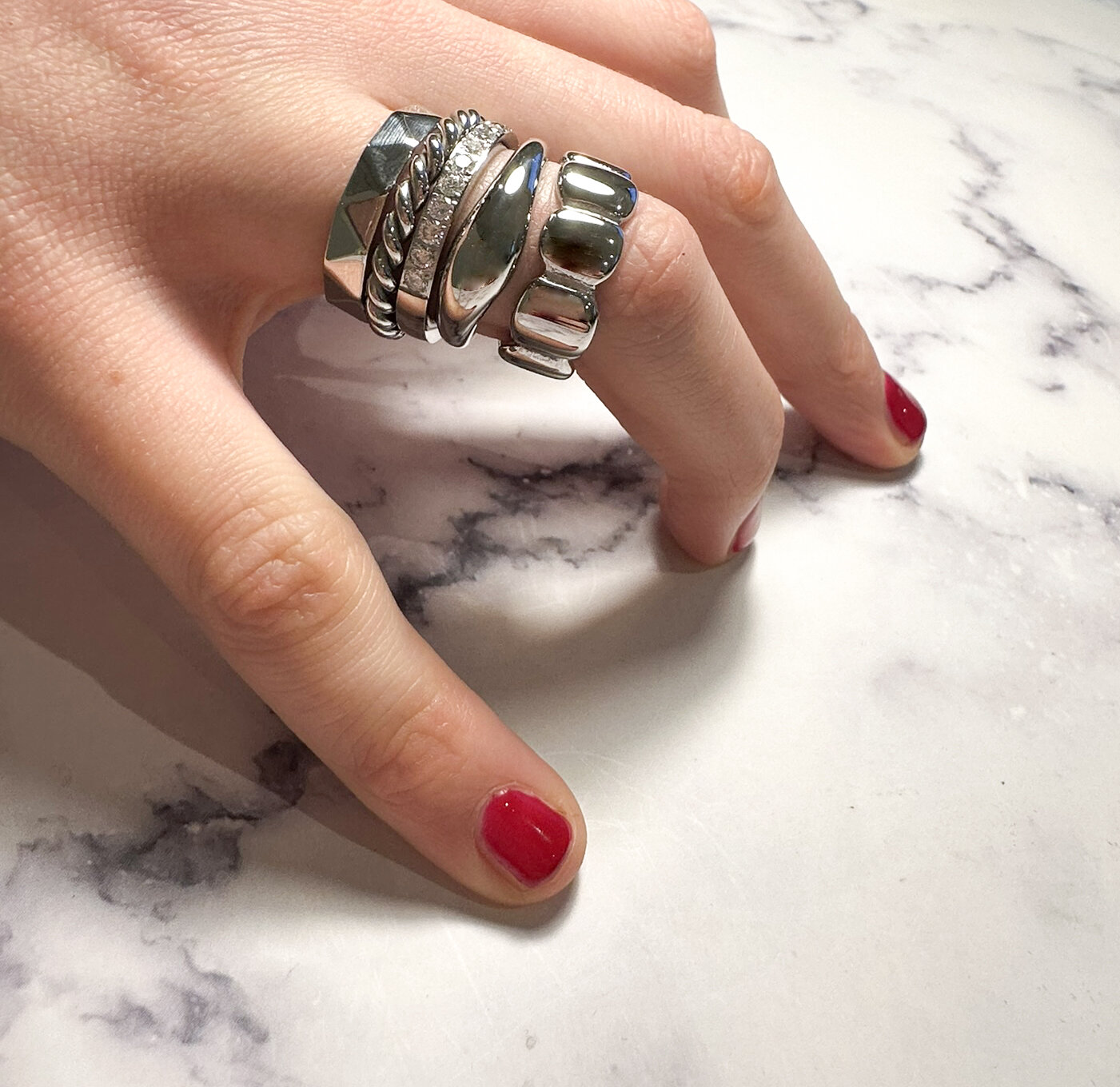 Charmin's Goudkleurige Gehoekte Basis Ring 4mm Steel R1544