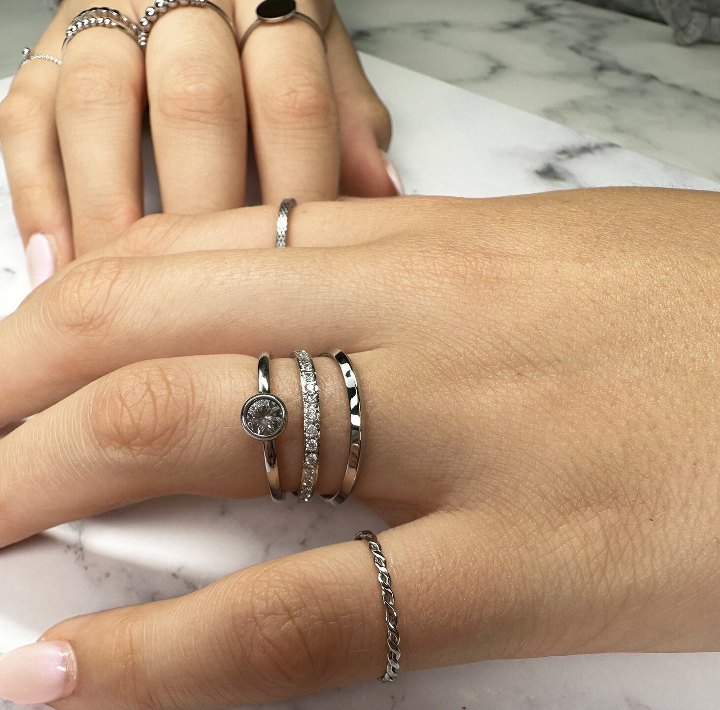 Charmin's Ring Birthstone April Witte Kristal Staal Iconic R488.