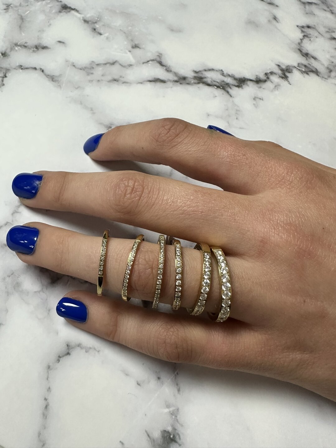 Charmin&rsquo;s Goudkleurige Stapelring Alliance Witte Kristal 3,2MM Staal R1475