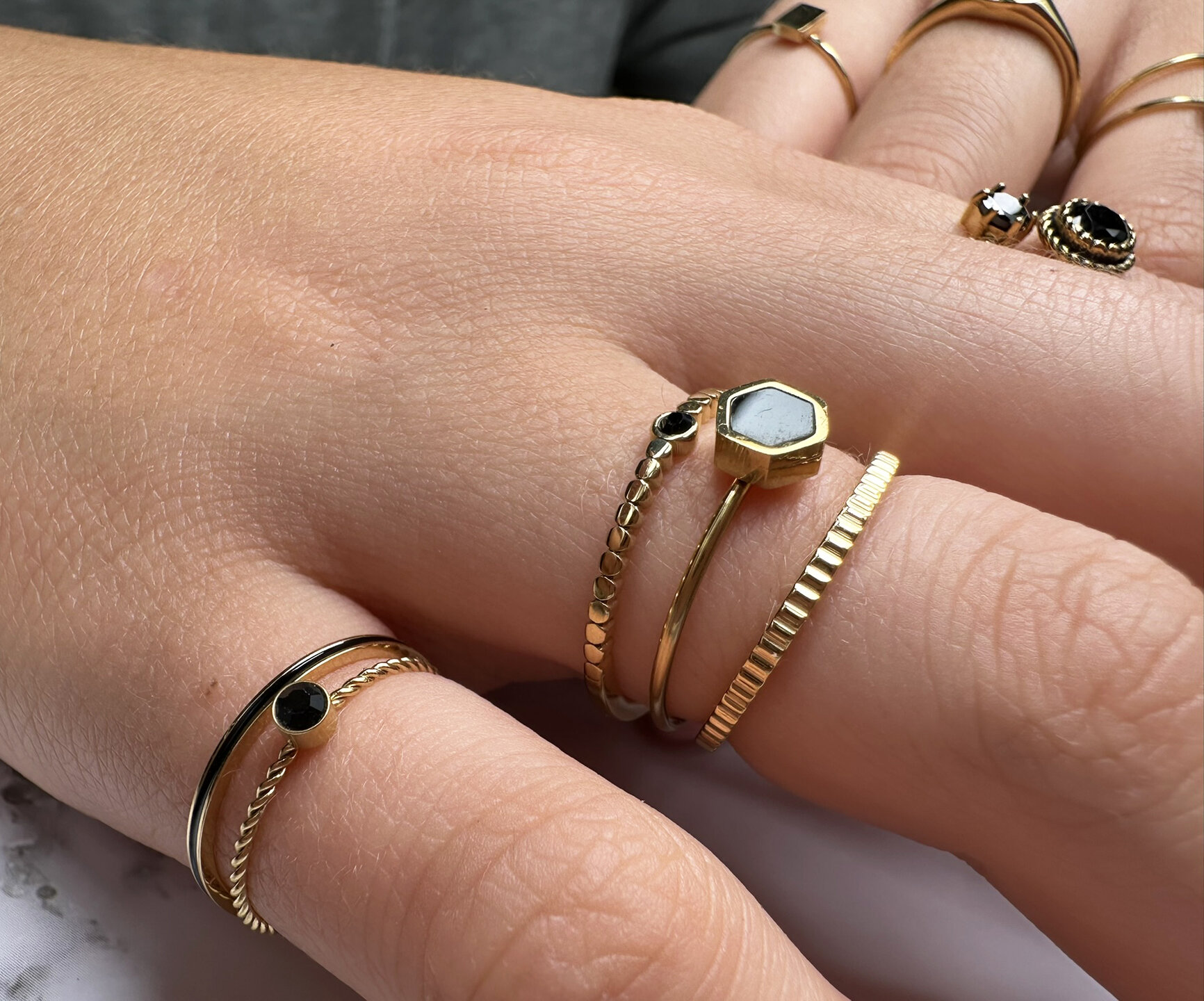 Charmin's Ring Gold Colored With Black Crystal Steel Iconic Vintage R1638