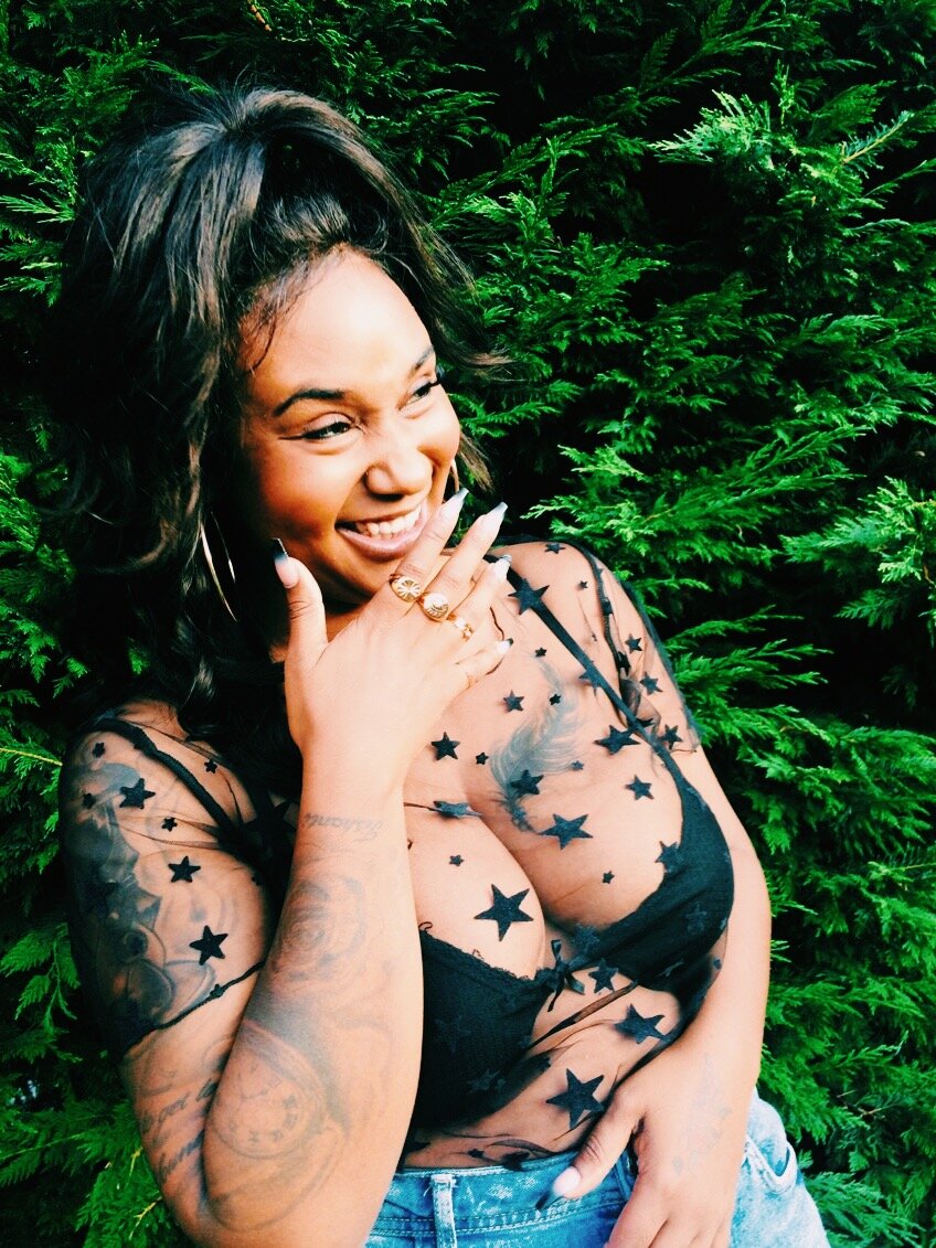 R680 I See You Gold Steel