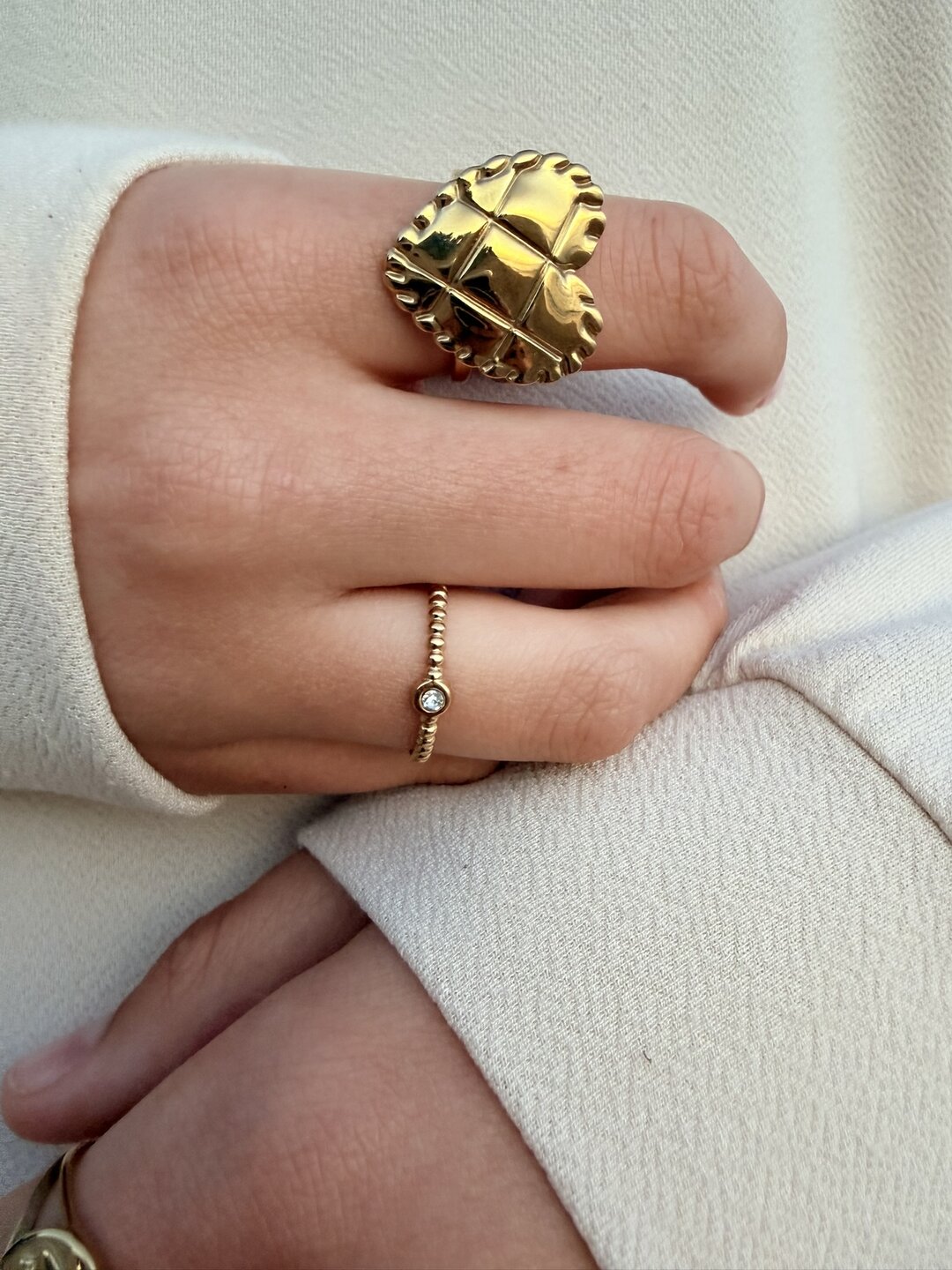 Charmin's Goudkleurige Chunky Ring met Hartvorm Staal R1830&ndash; Big Love
