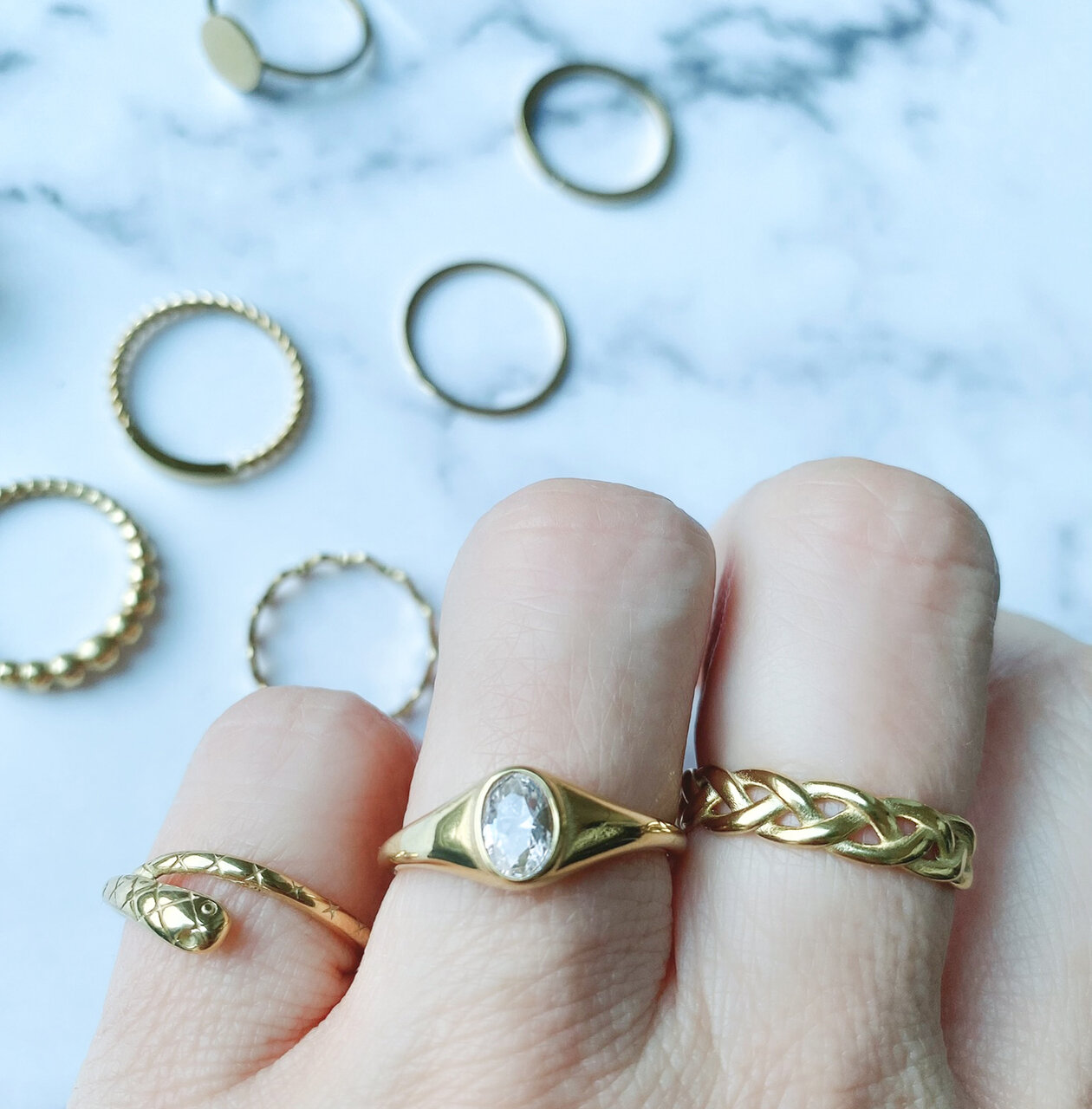 Charmin&rsquo;s ring R1038 Gevlochten Brede Ring Goldplated