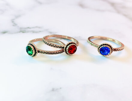 Charmin's ring R1095 Birthstone May Dark Green Stone Goldplated Iconic Vintage