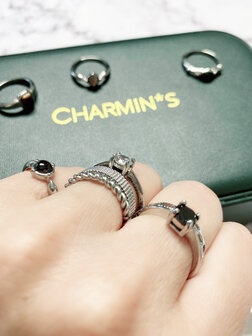 Charmin&rsquo;s Ovale Elegante Zwarte Hematiet Ring Staal R1167
