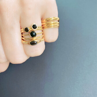 Charmin&#039;s Goldfarbener Ring, runder Stein, schwarzer Howlith-Edelstein, 5 mm, Stahl R1048