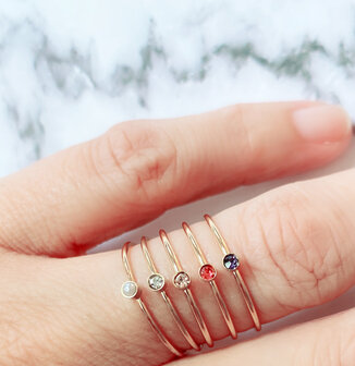 Charmin&#039;s Birthstone Ring Juli Fuchsia Pink Stone Goldplated R791/KR82