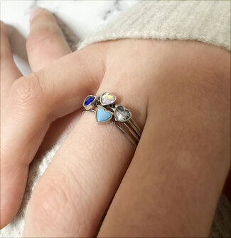 Charmin&#039;s Goudkleurige Ring met Aurora Maansteen Hartsteen Staal R1578 &ndash; Birthstone Juni