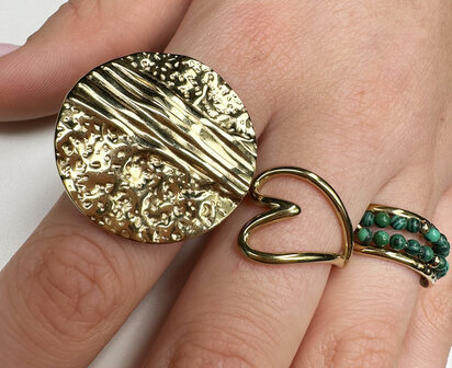 Charmin&#039;s Anxiety Ring Twee Rijen NaturalStones Malachite Beads Goudkleurig R1672