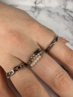 Charmin's Anxiety Ring Natural Stones Witte Maansteen Beads Staal R1326