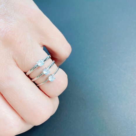 Charmins klassischer Solitär-Ring, 1 mm, weißer Stein, Stahl R1422
