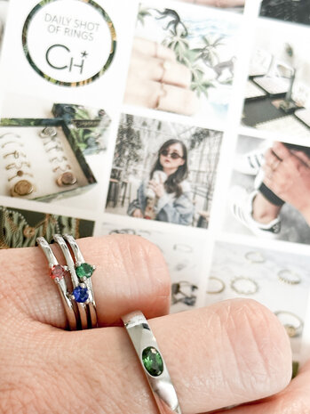 Charmins Ring, breites Band, oval, lavendelblauer Stein, goldfarbener Stahl R1229