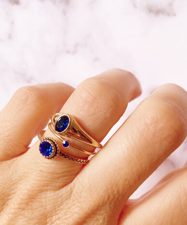 Charmin's Goudkleurige Ring Birthstone September Donkerblauwe Kristal Staal Iconic Vintage R1604