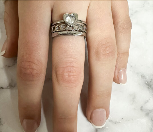 Charmin's Ring met Hartvormig Wit Kristallen Steentje Staal R1653 – Romantische Eyecatcher