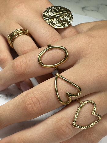 Charmin's Goudkleurige Chunky Ring met Ovale Vorm Staal R1770 – Krachtig en Groot