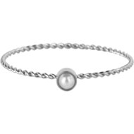 Bague de naissance torsad&eacute;e Charmin&#039;s en acier perl&eacute; R1456