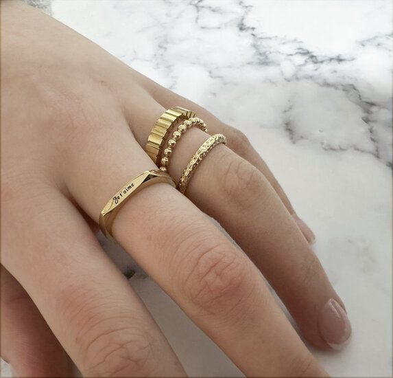 Charmins goldfarbener Ring mit aufgereihten Kugeln 1,7mm Stahl R1389 – Dezent und verspielt