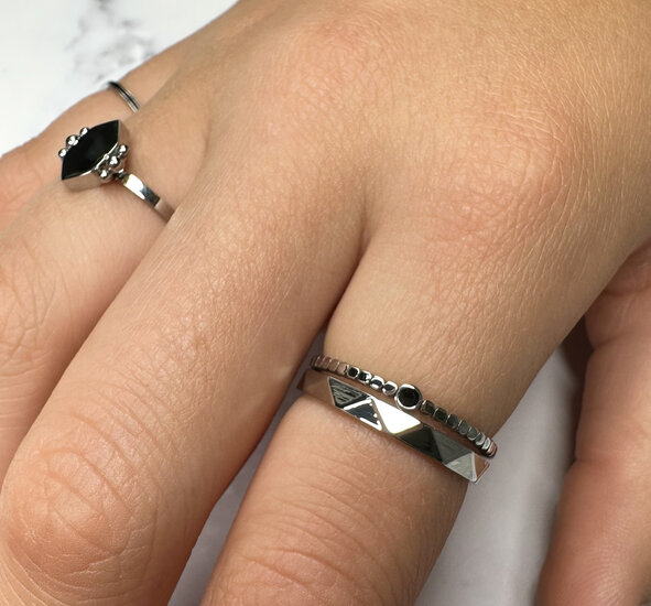 Charmin's Gehoekte Basis Ring 2,5mm Steel R607