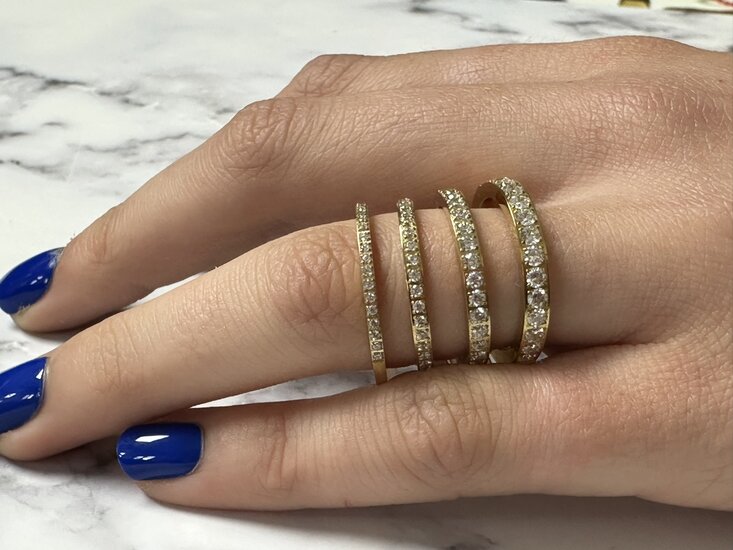 Charmin’s Goudkleurige Stapelring Alliance Witte Kristal 3,2MM Staal R1475