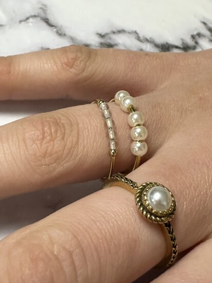 Charmin's Goudkleurige Ring Birthstone Juni Maansteen Parel Staal Iconic Vintage R1526